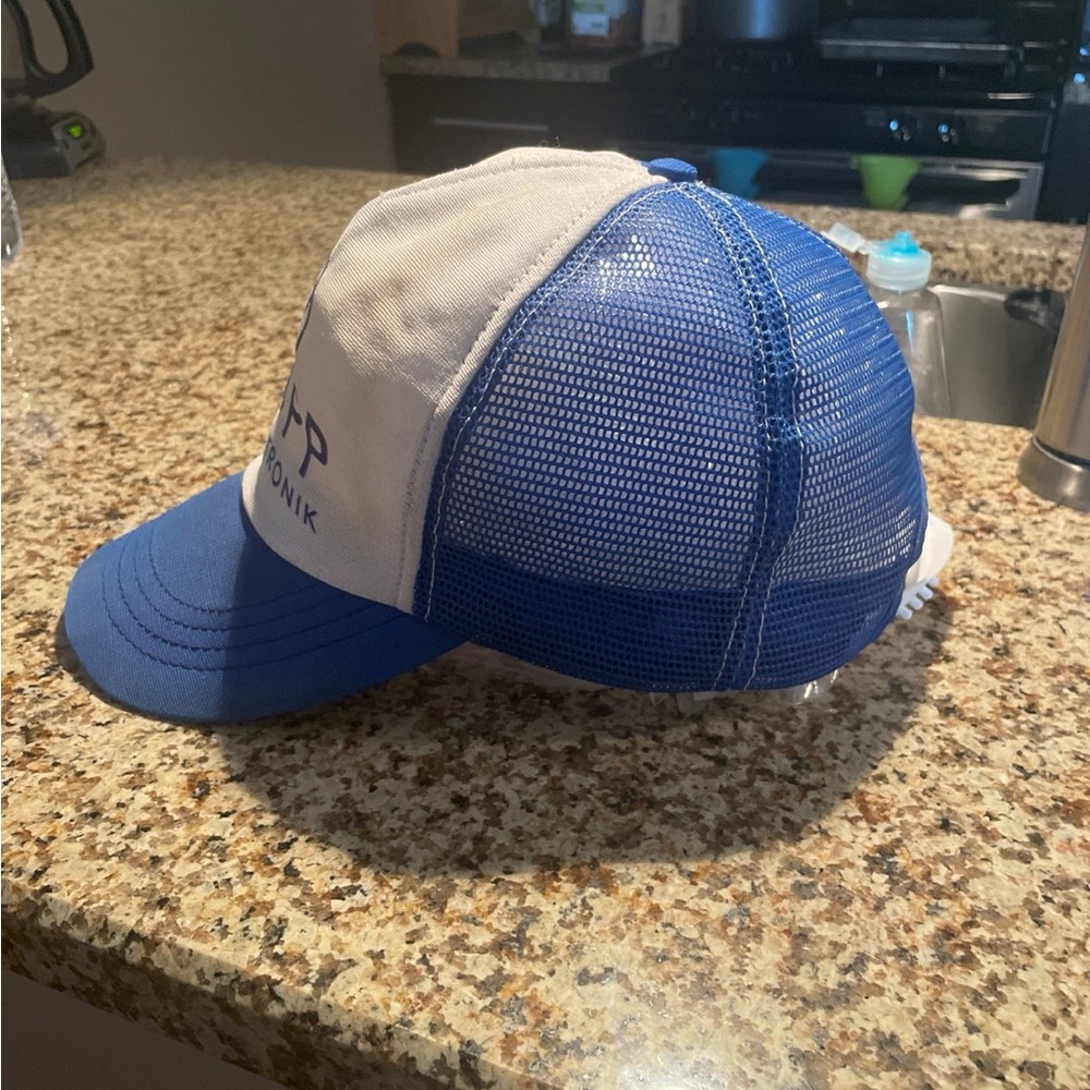 Vintage 1980’s trucker’s hat